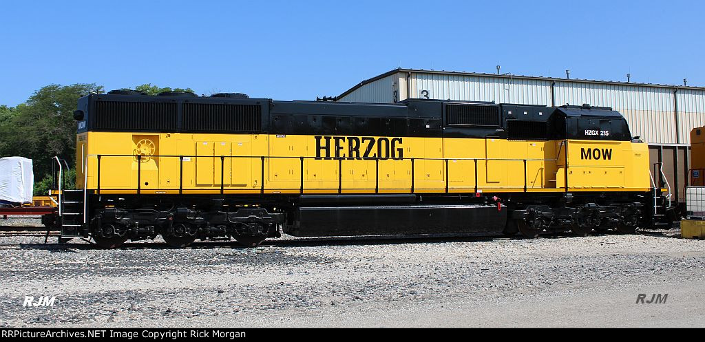 HZGX SD70M 215